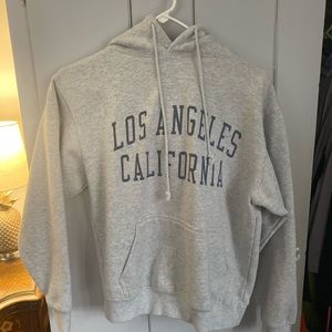 RESELLING: Brandy Melville Los Angeles Sweatshirt